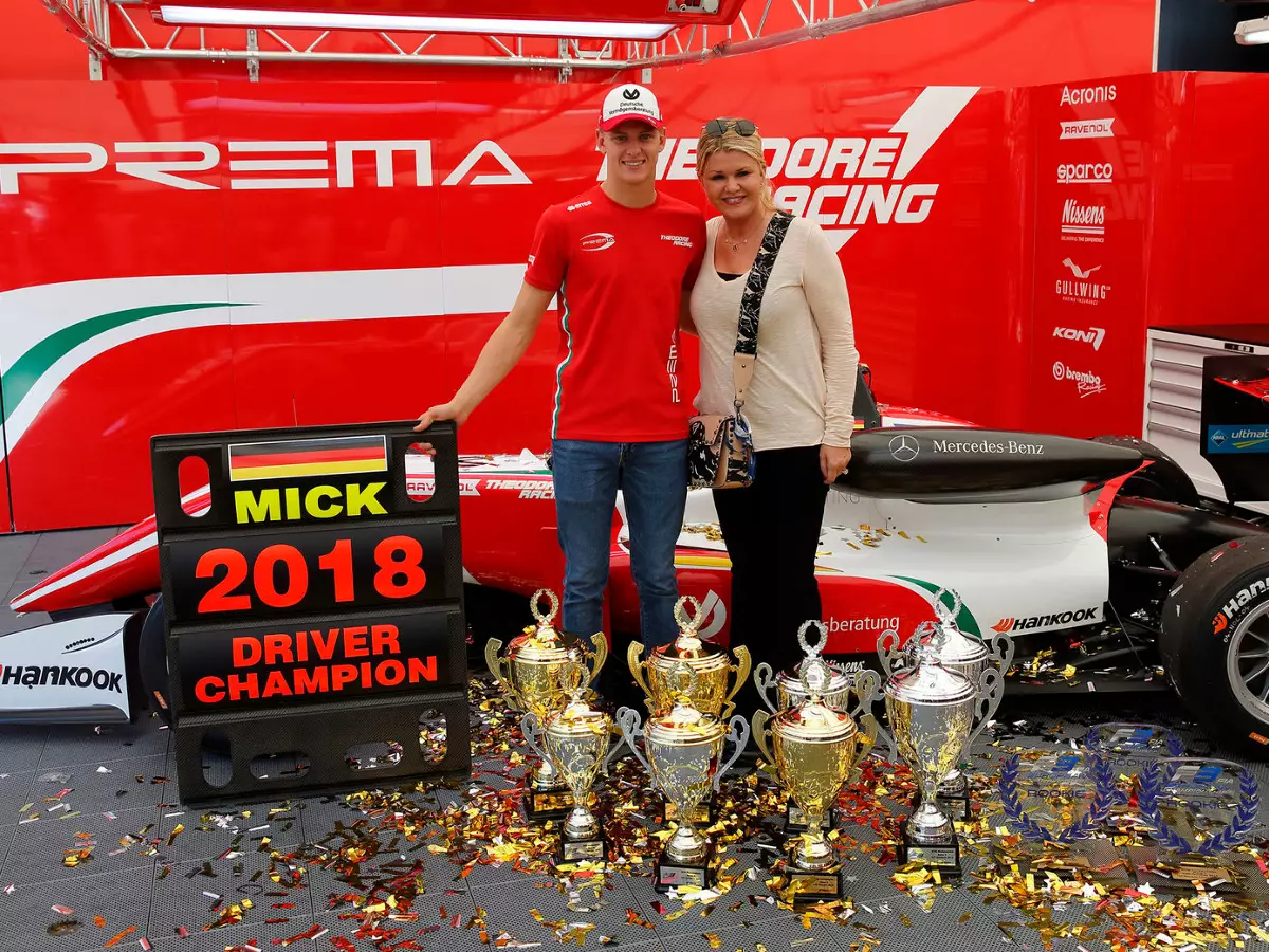 Foto zur News: Mick Schumacher: Für die Schwester bleibt nicht viel Zeit