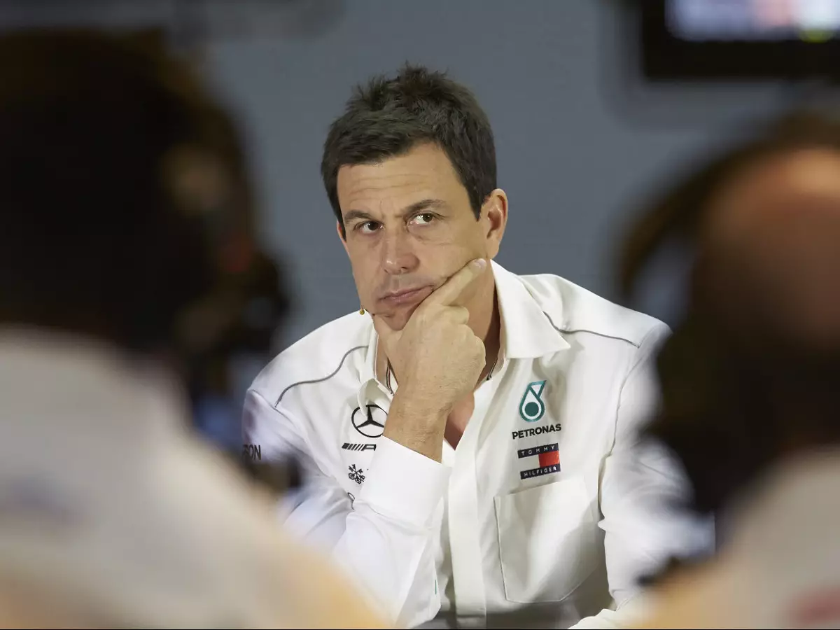 Foto zur News: Neue Regeln für 2019 ein Flop? Toto Wolff verteidigt Mercedes-Votum