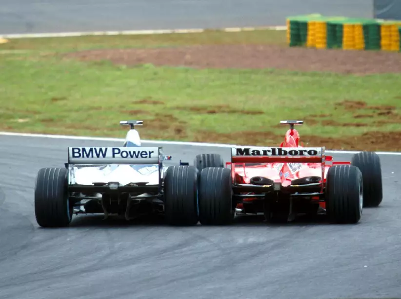 Foto zur News: Brasilien 2001: Als Montoya die Formel-1-Welt und Schumacher verblüffte