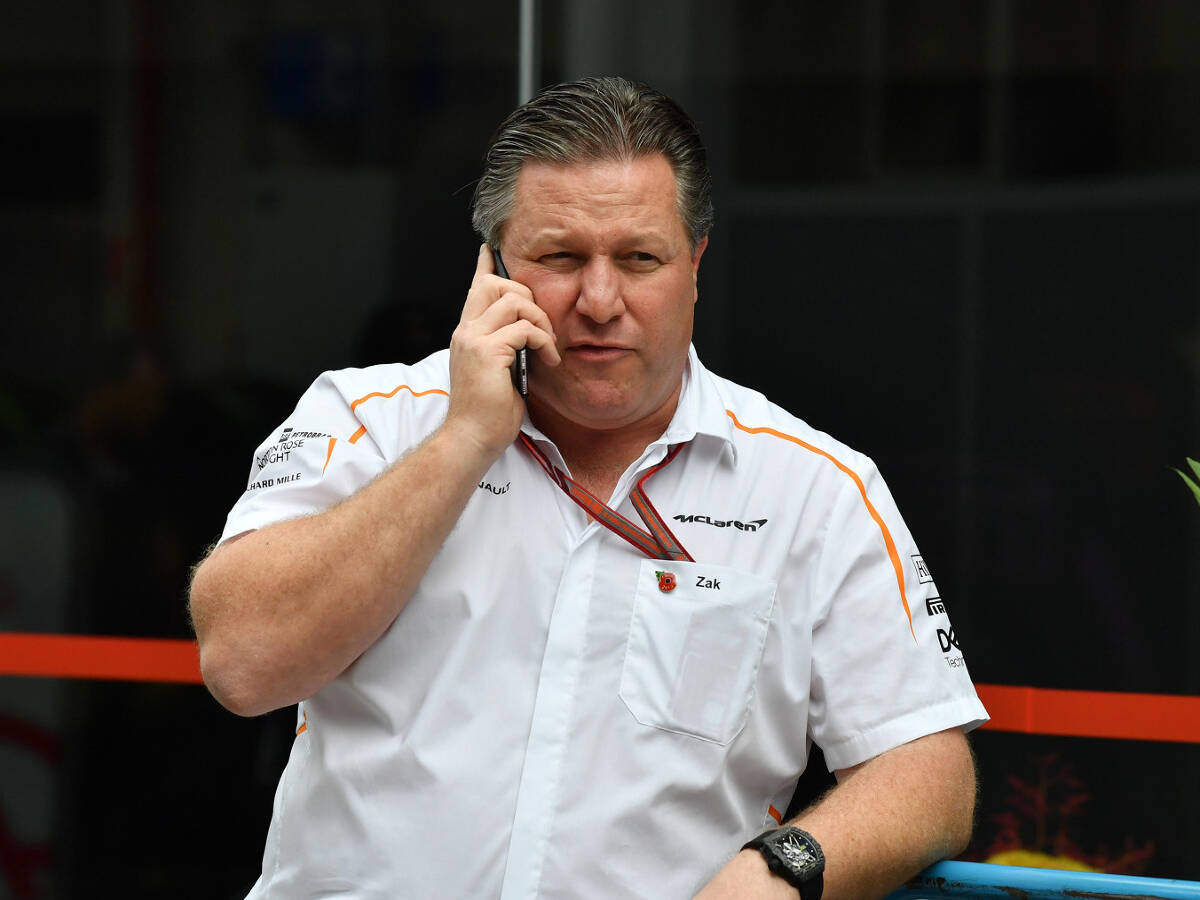 Foto zur News: "Einfach schlecht": Zak Brown geht hart mit McLaren ins Gericht