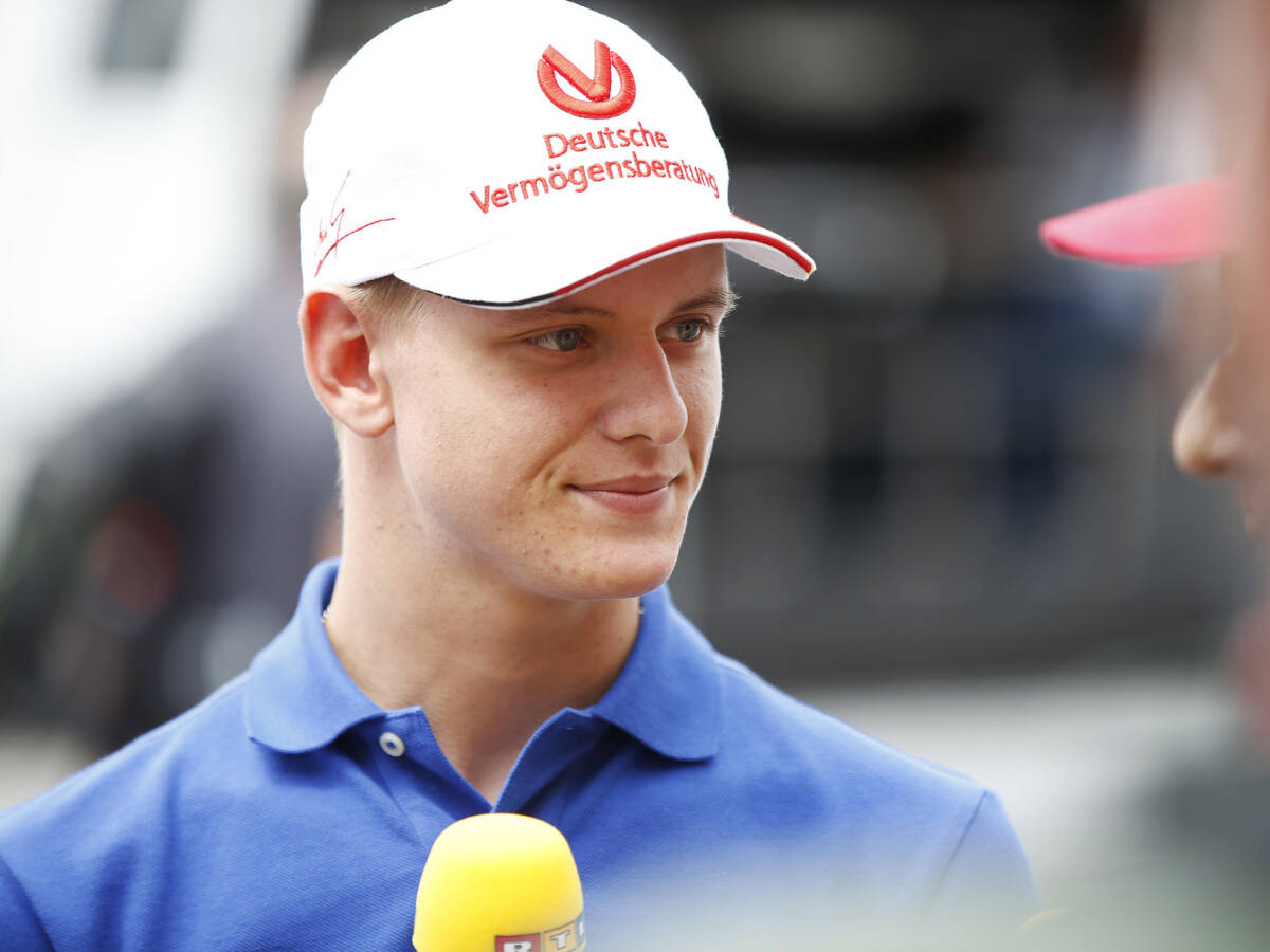 Foto zur News: Mick Schumacher: "Glücklich, Sohn des großartigsten Formel-1-Fahrers zu sein!"