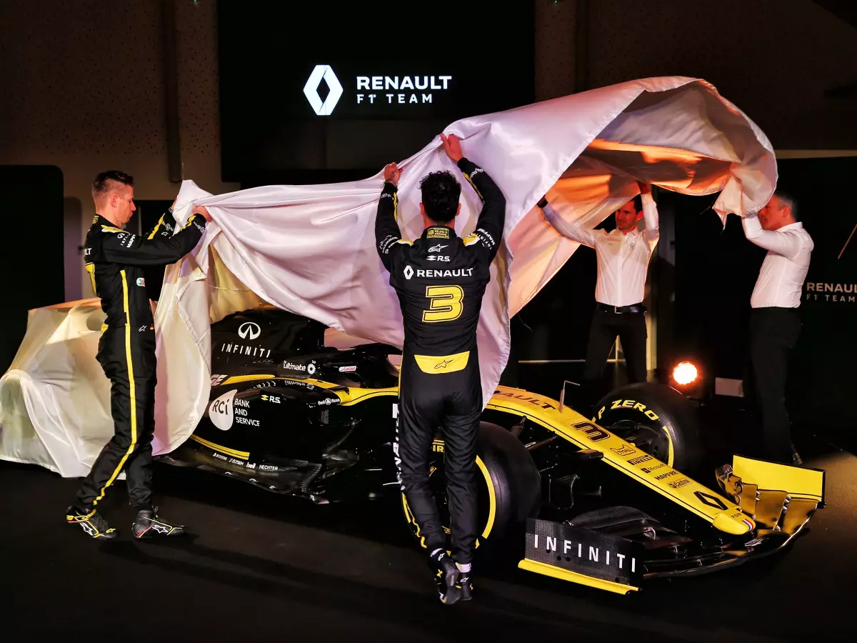 Nico Hülkenberg, Daniel Ricciardo Foto zur News: Vor Ricciardo und Hülkenberg: Renault verteidigt Fahrerwahl seit 2016