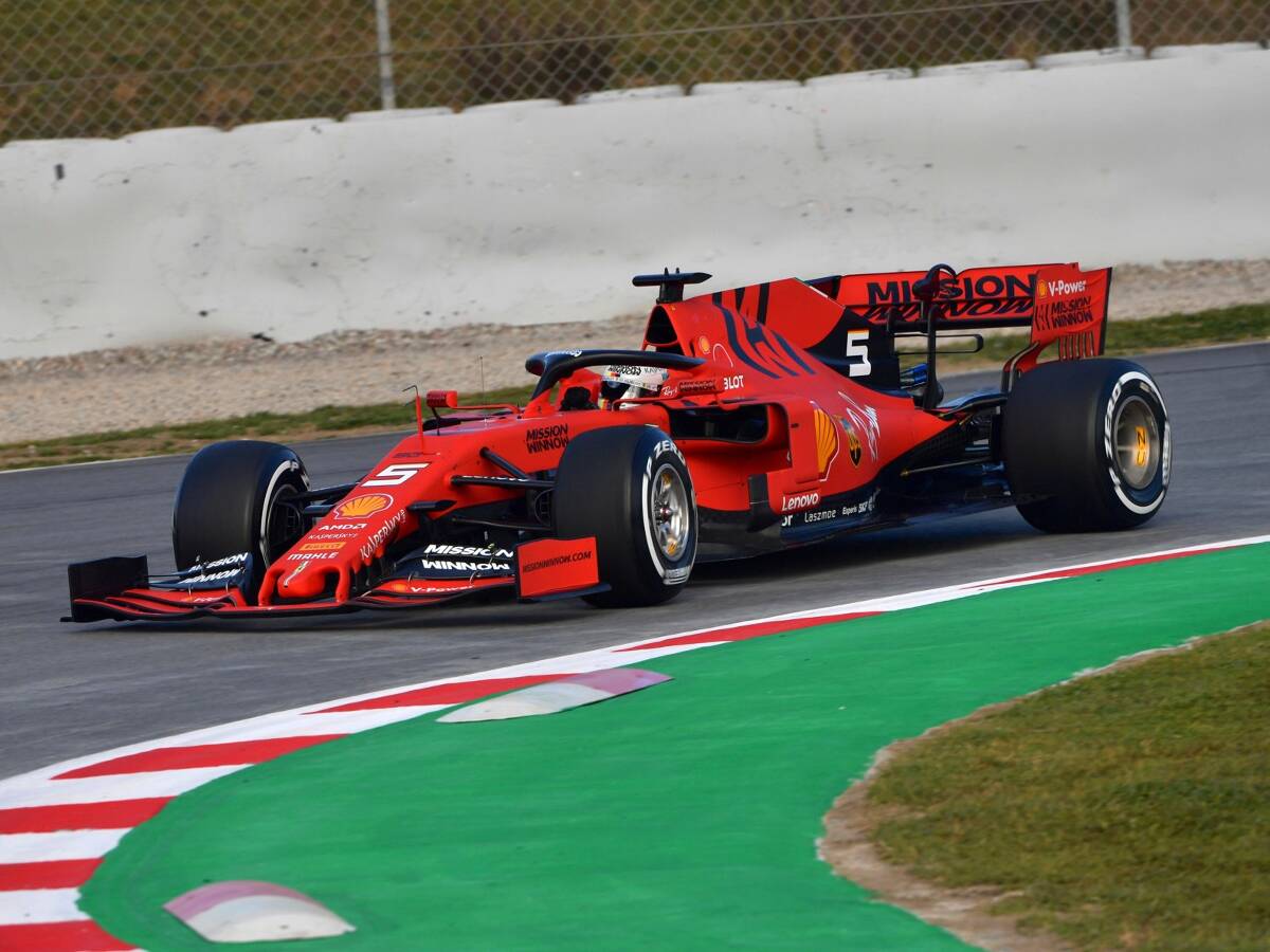 Foto zur News: "Ultrastark": Toto Wolff beeindruckt von Sebastian Vettels Testbestzeit