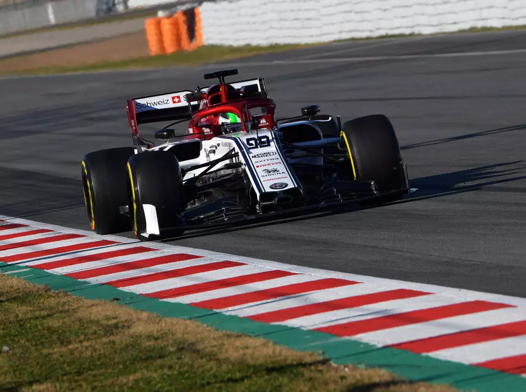 Foto zur News: Formel-1-Tests 2019 Barcelona: Alfa Romeo sorgt für nächste Überraschung