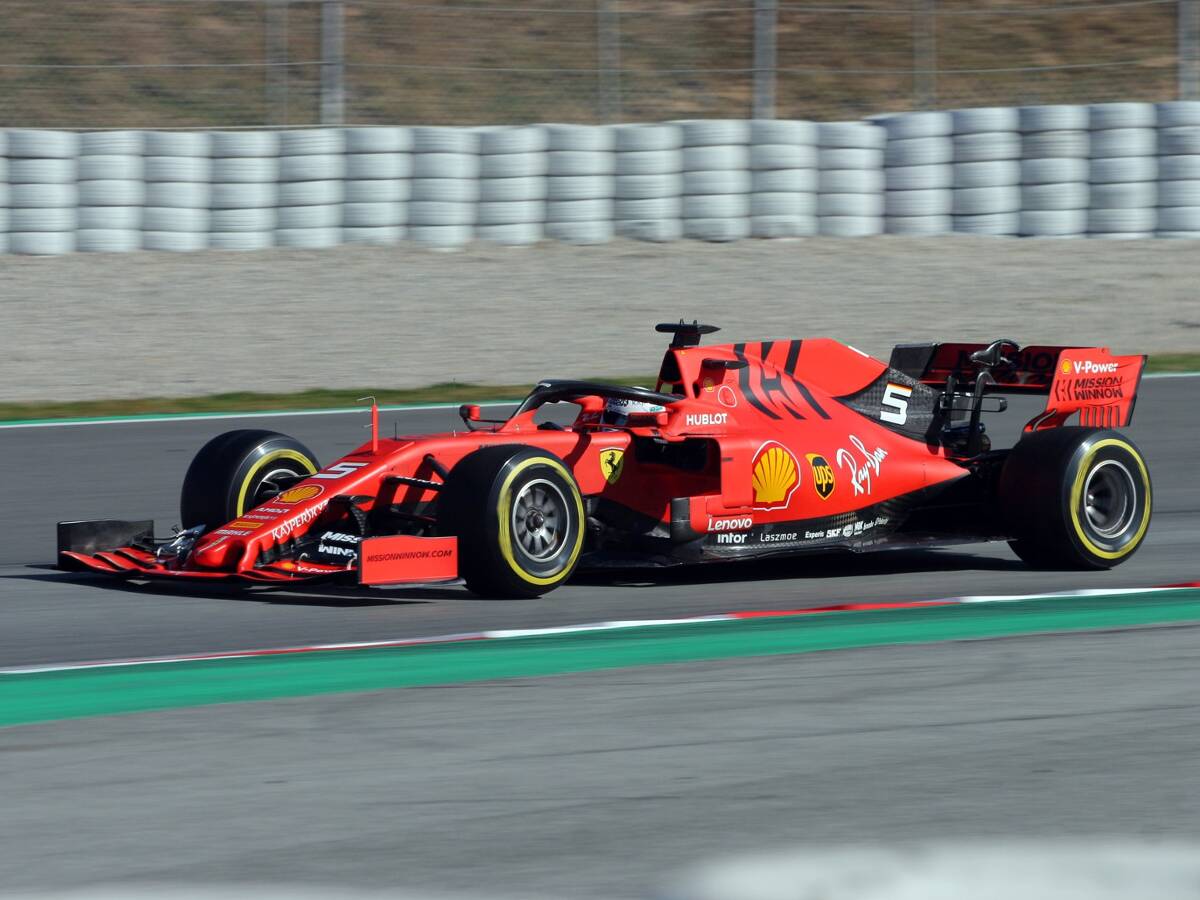 Foto zur News: WM-Titel mit Ferrari weiter Vettels Ziel: "Man zählt nicht die Jahre mit ..."