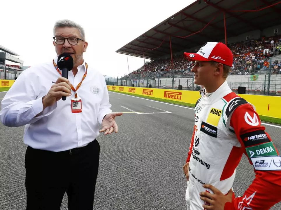 Foto zur News: Ross Brawn: Kann Michael sehr stark in Mick Schumacher erkennen