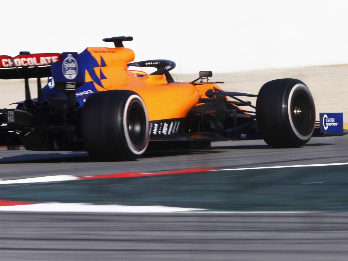 Foto zur News: Carlos Sainz: Instabiles McLaren-Heck macht mir nichts aus