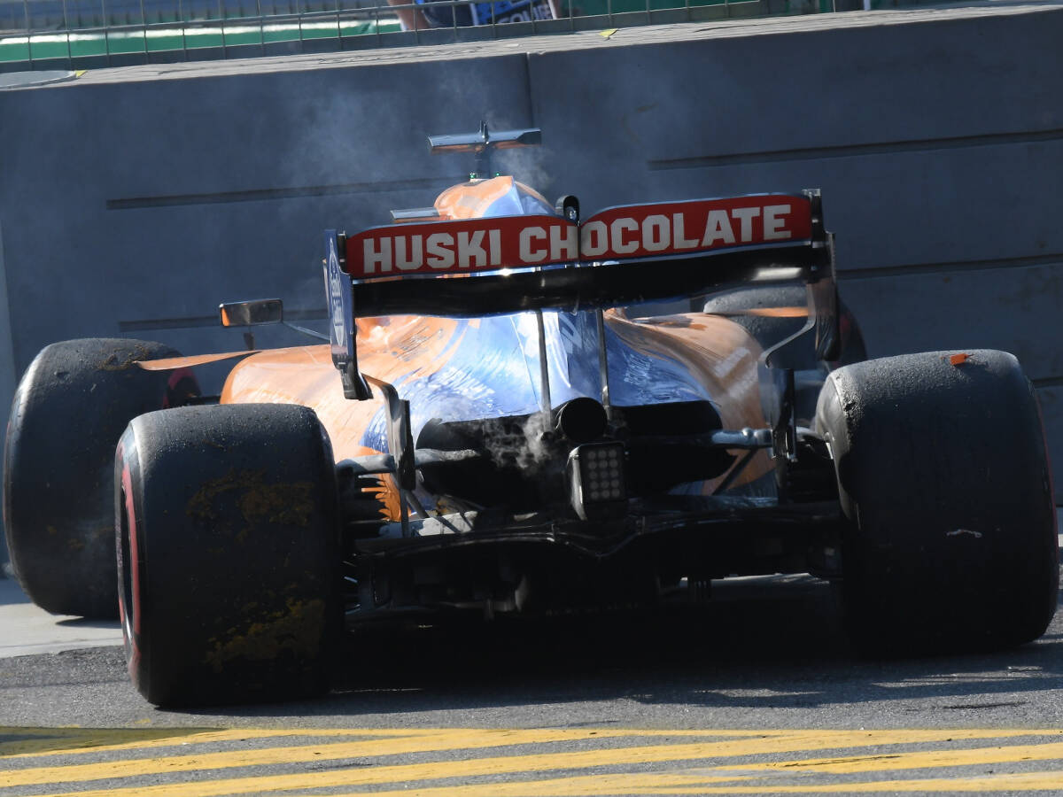 Foto zur News: Sainz' Motor in Flammen: MGU-K schuld am ersten Ausfall der Formel 1 2019