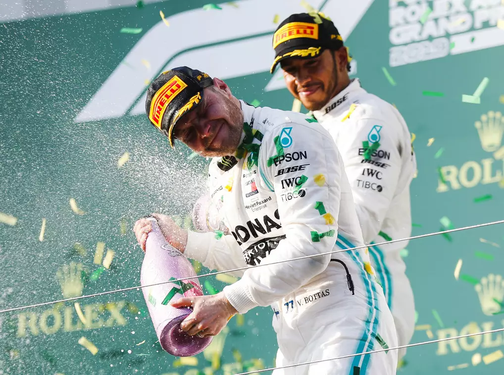 Valtteri Bottas, Lewis Hamilton Foto zur News: Ross Brawn glaubt nicht an Mercedes-Durchmarsch