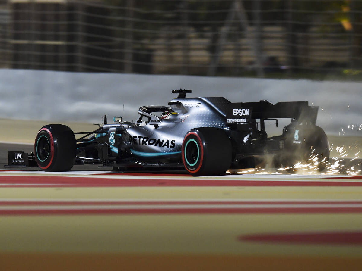 Foto zur News: Lewis Hamilton gegen Verbot von Boxenfunk und Telemetrie