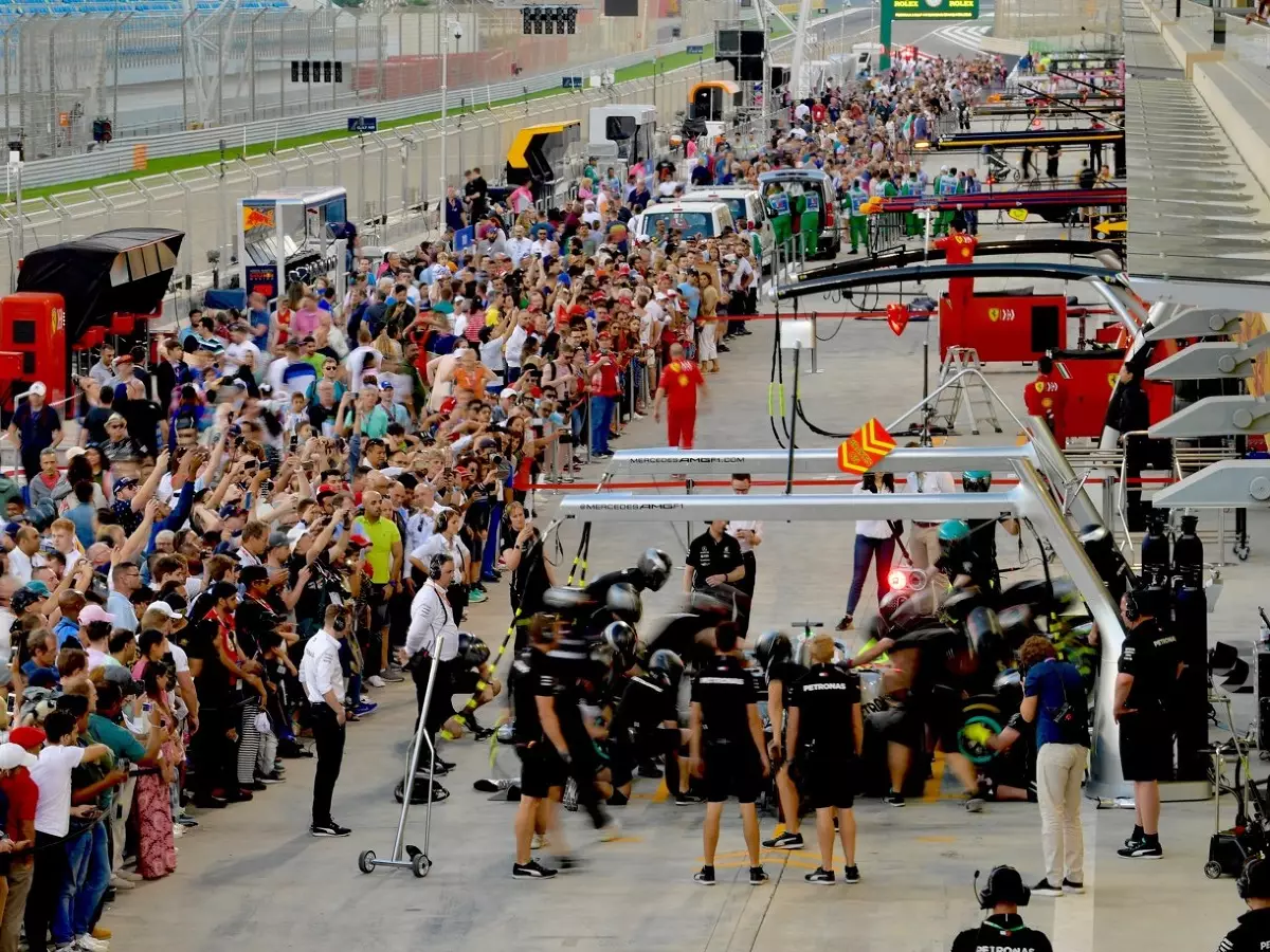 Foto zur News: Mehr Fans an der Strecke: Aufrüstung in Australien, Rekord in Bahrain