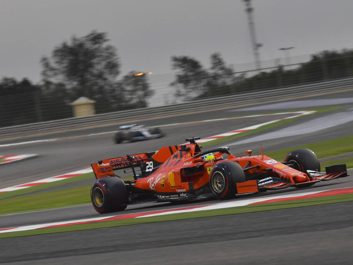 Foto zur News: Fernando Alonso: Mick Schumacher hat eine "große Zukunft"