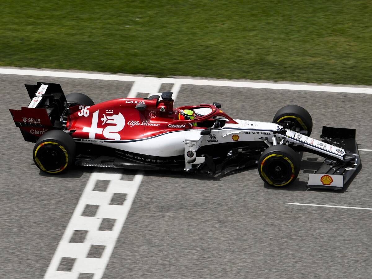 Foto zur News: Bahrain-Test: Pirelli "beeindruckt" von Mick Schumachers Formel-1-Debüt