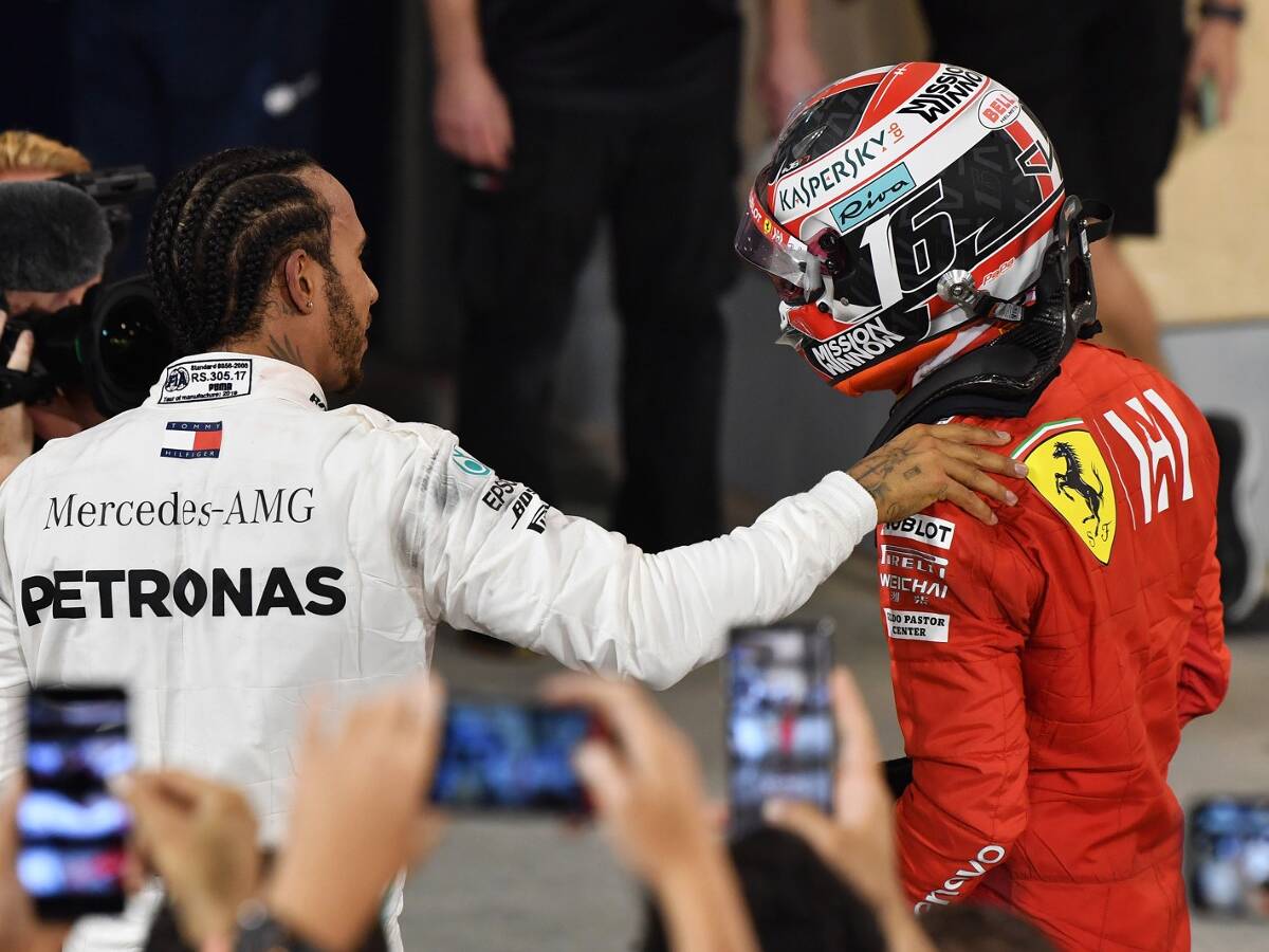 Foto zur News: Nach Leclerc-Ausfall: Lewis Hamilton will nicht von "Glück" sprechen
