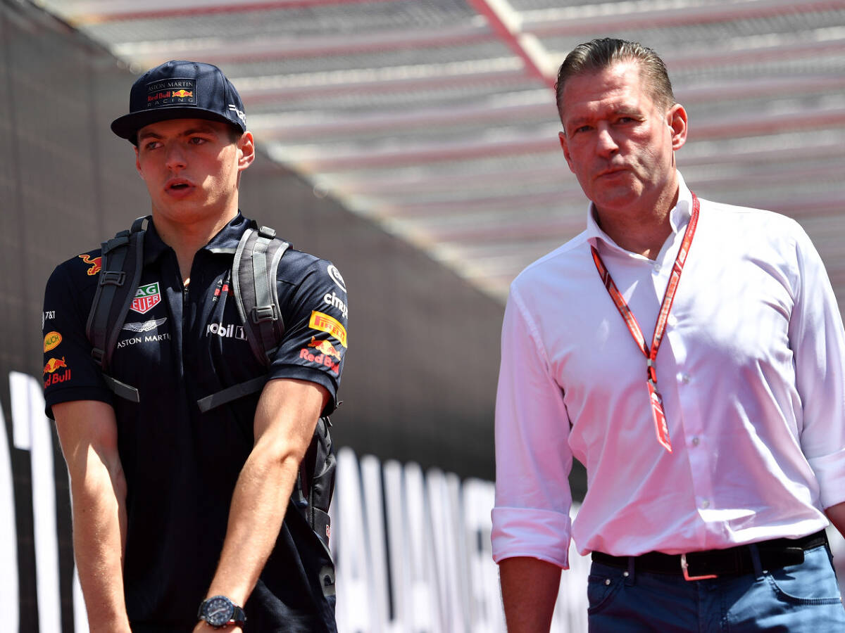 Foto zur News: Villeneuve: Red Bull die "richtige Wahl" für Verstappen