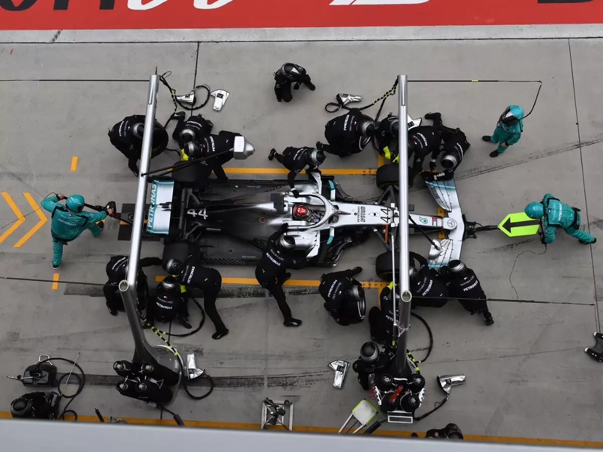 Foto zur News: Analyse: Der (fast) perfekte Doppelstopp von Mercedes