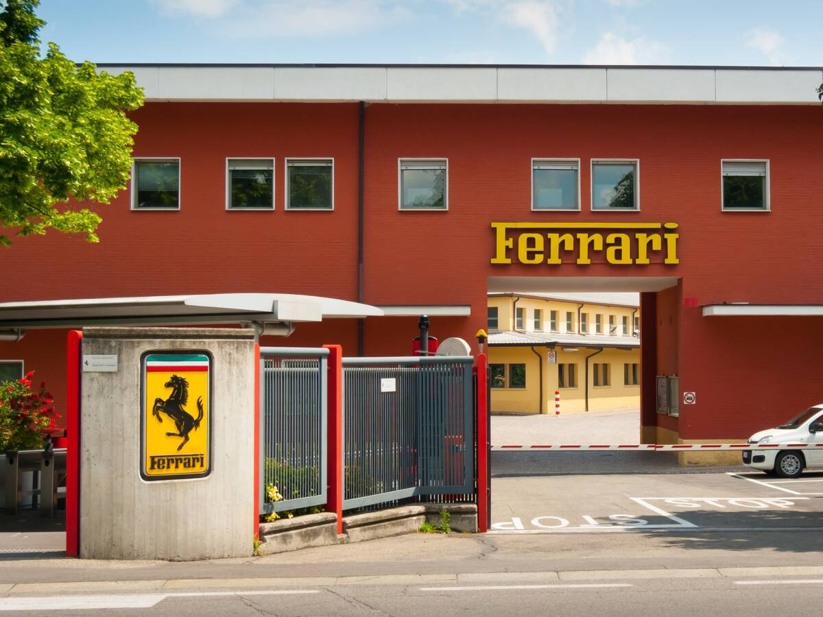 Foto zur News: Coronakrise: Ferrari produziert jetzt Atemschutzventile