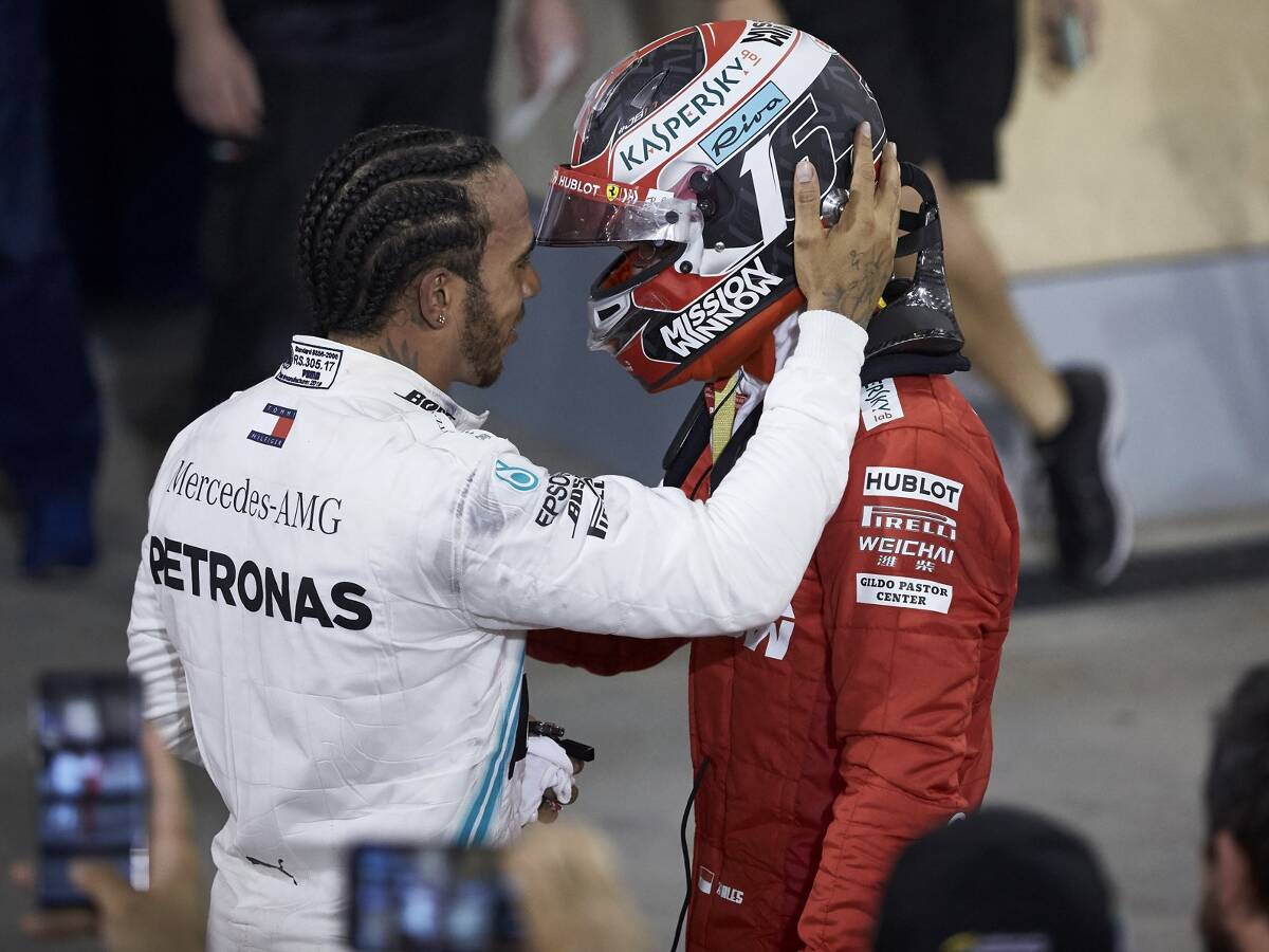 Foto zur News: Lewis Hamilton: Charles Leclerc erinnert mich an mich selbst 2007