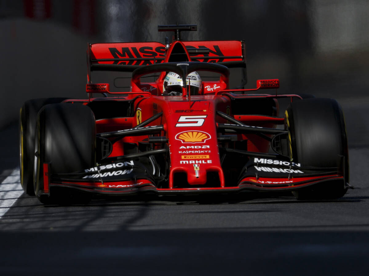 Foto zur News: Vettel mit Schadensbegrenzung: Reifendebakel in Baku