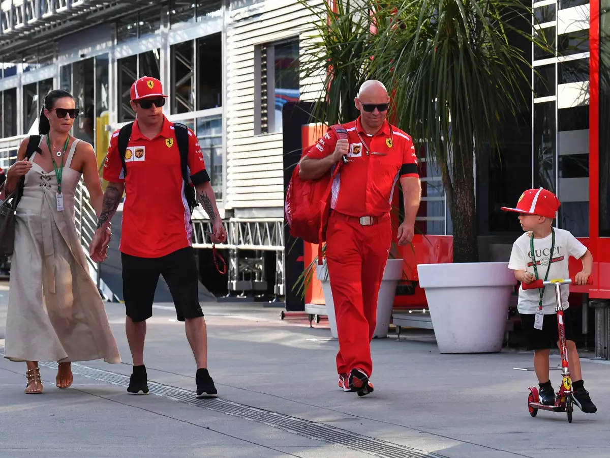 Foto zur News: Räikkönen-Sohn Robin auf Abwegen: "Momentan mag er Motorräder mehr ..."