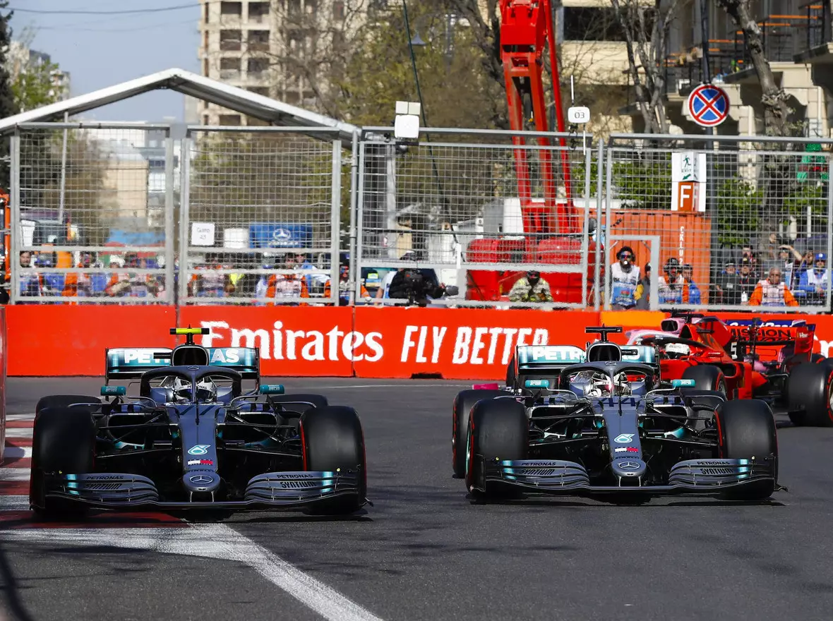 Foto zur News: Hamilton über Bottas-Duell: "Werden uns sicher nicht berühren"