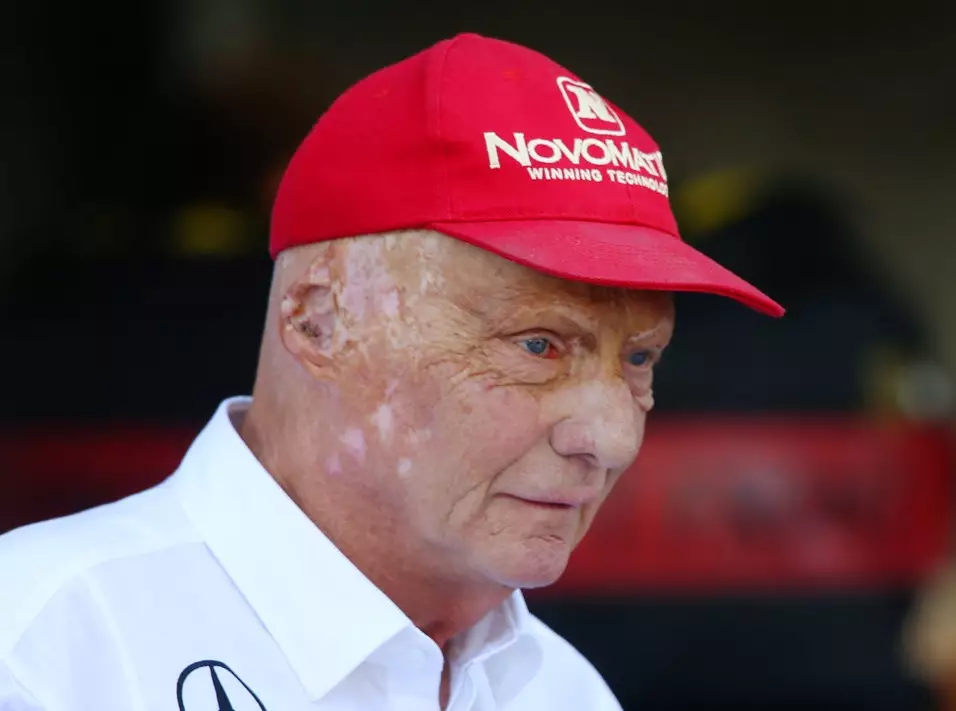 Foto zur News: Vier Millionen Schulden: Niki Lauda und die T-Kreuzung