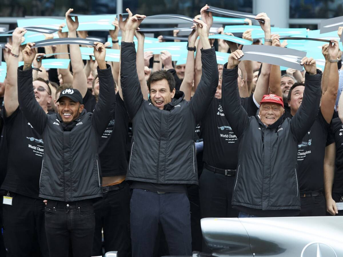 Foto zur News: Toto Wolff: "Mercedes-Team hat seinen Leitstern verloren"