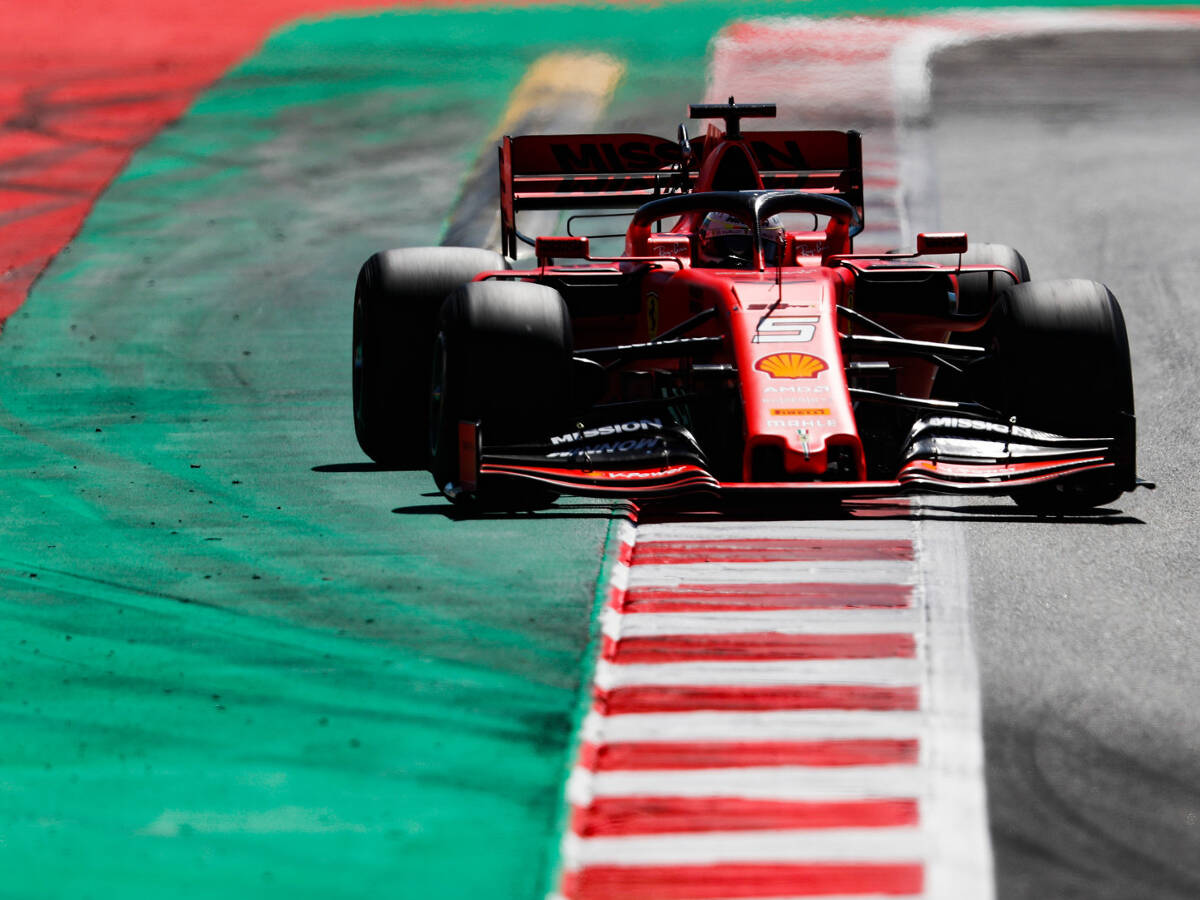 Foto zur News: Nach Horror-Auftakt: Ferrari arbeitet an neuen Konzepten