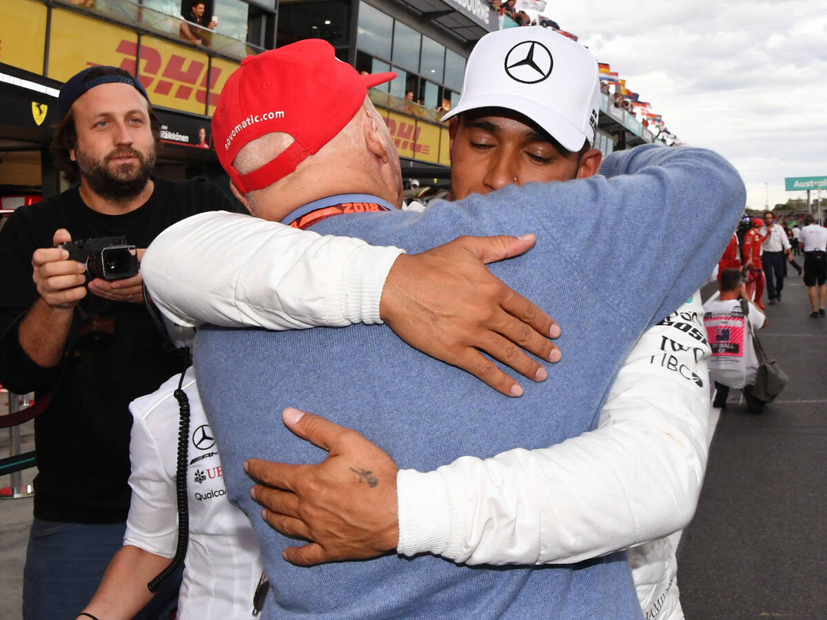 Foto zur News: Trauer um Freund Niki Lauda: Lewis Hamilton fehlt bei FIA-PK