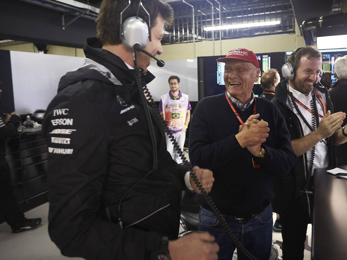 Foto zur News: Toto Wolff: Formel 1 verliert mit Niki Lauda "Herz" und "Seele"