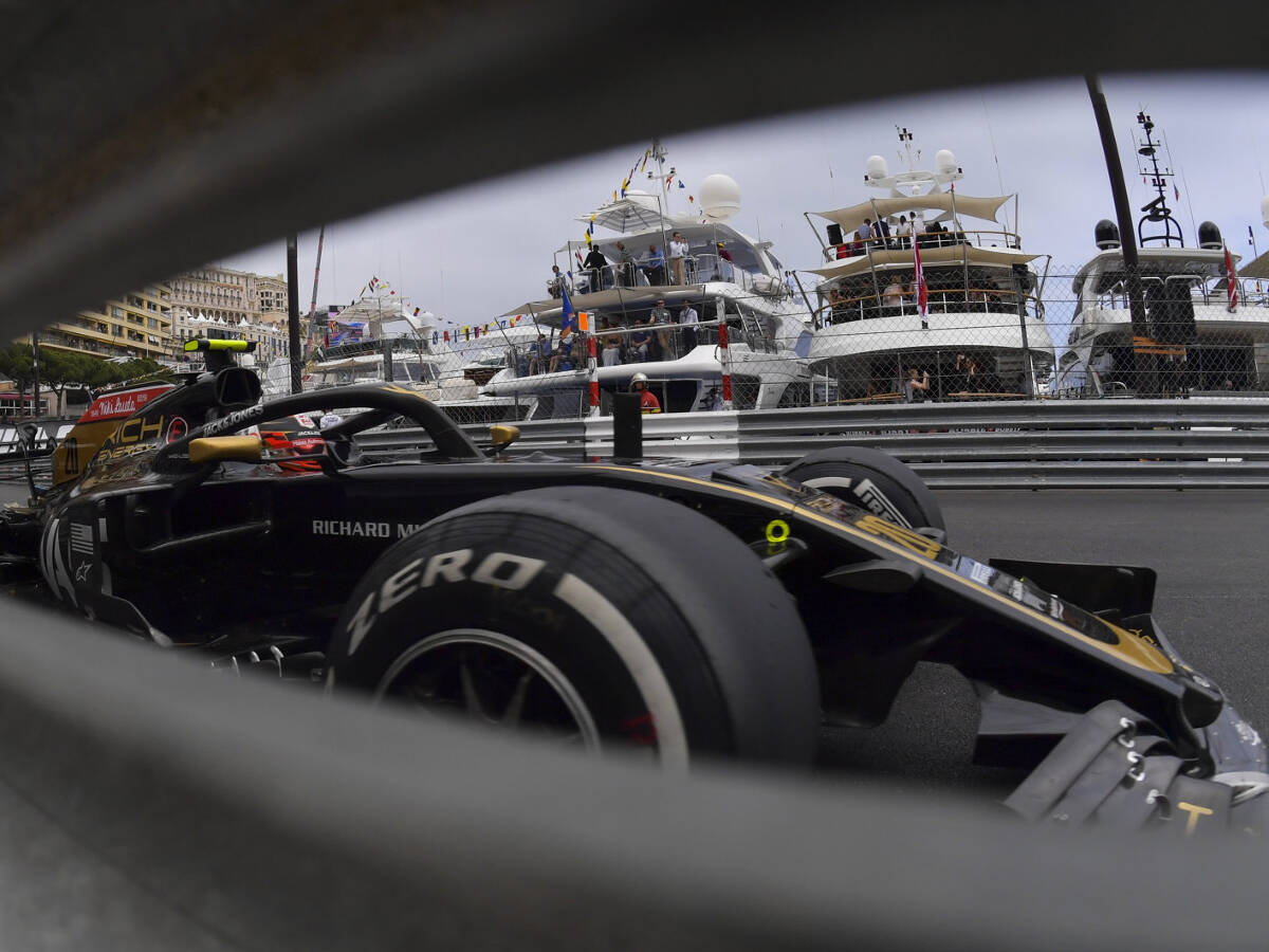 Foto zur News: Beide Haas-Fahrer sehen schwarze Flagge: "Wir mussten kreativ sein"
