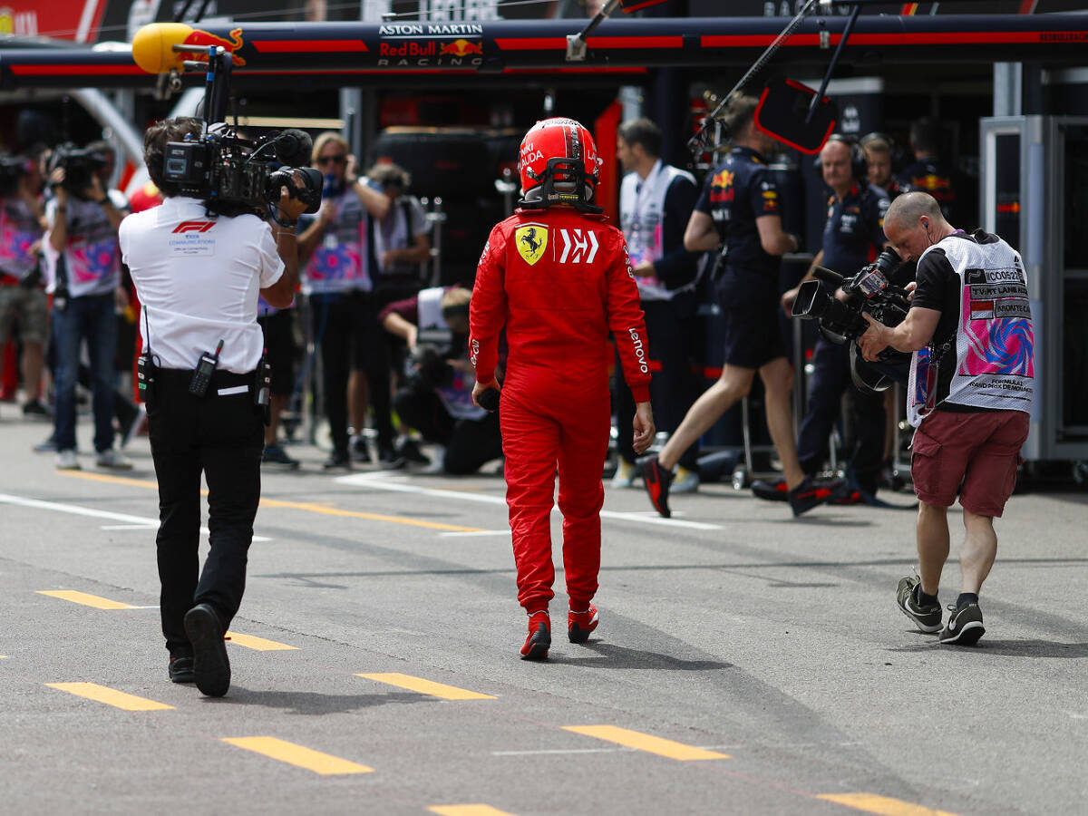Foto zur News: Formel-1-Training Monaco: Ferrari hadert mit Vettel-Crash