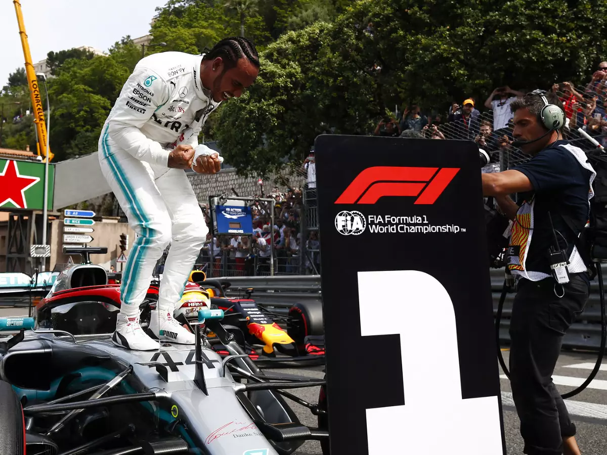 Foto zur News: Hamilton bewältigt Trauer mit Quali-Rekord: "Bedeutet mir so viel!"