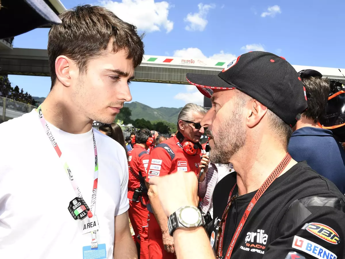 Foto zur News: Wie Hamilton: Auch Charles Leclerc will "unbedingt" MotoGP-Motorrad fahren