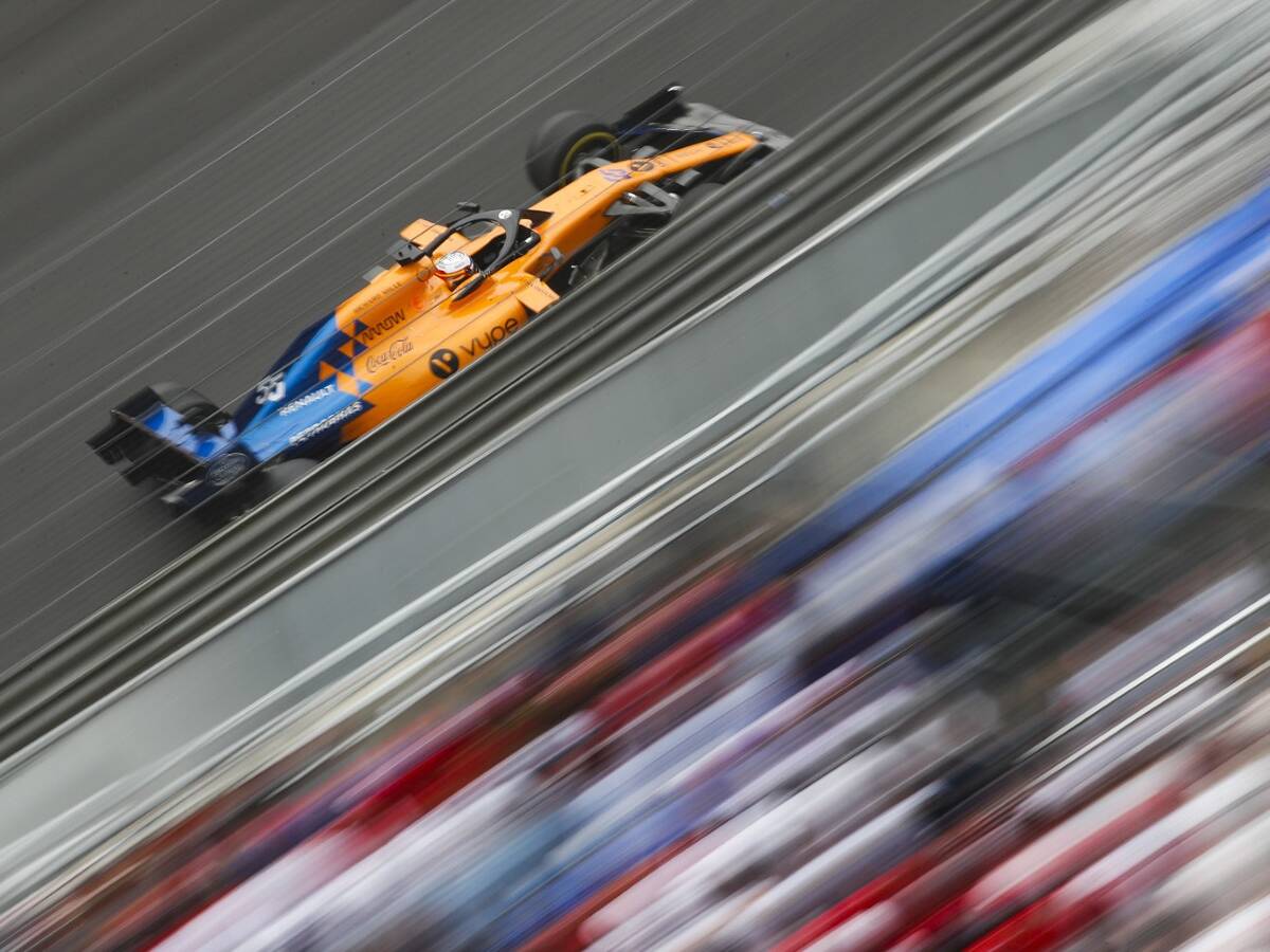 Foto zur News: Carlos Sainz: McLaren hat momentan nicht das viertschnellste Auto