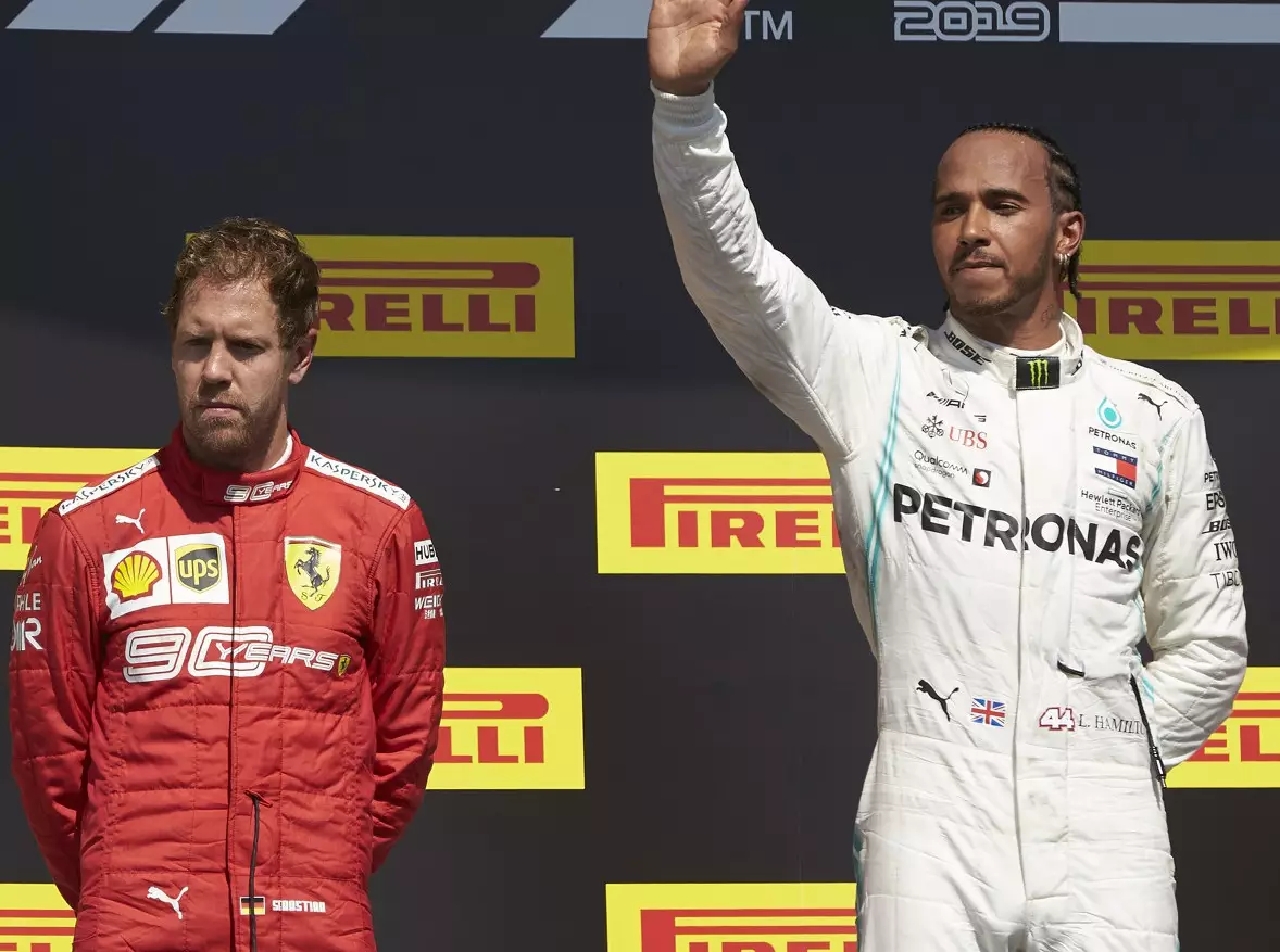 Sebastian Vettel, Lewis Hamilton Foto zur News: Cyril Abiteboul fordert: Formel 1 soll Konsequenzen aus Vettel-Vorfall ziehen