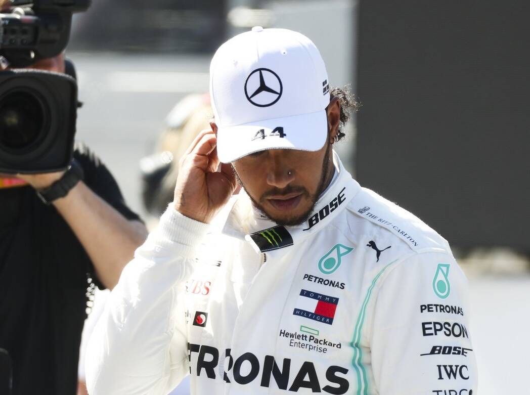 Foto zur News: Strafe für Räikkönen-Block: Lewis Hamilton muss drei Plätze nach hinten