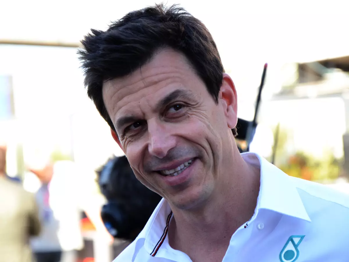 Foto zur News: Toto Wolff: Ferrari hat den besten Motor