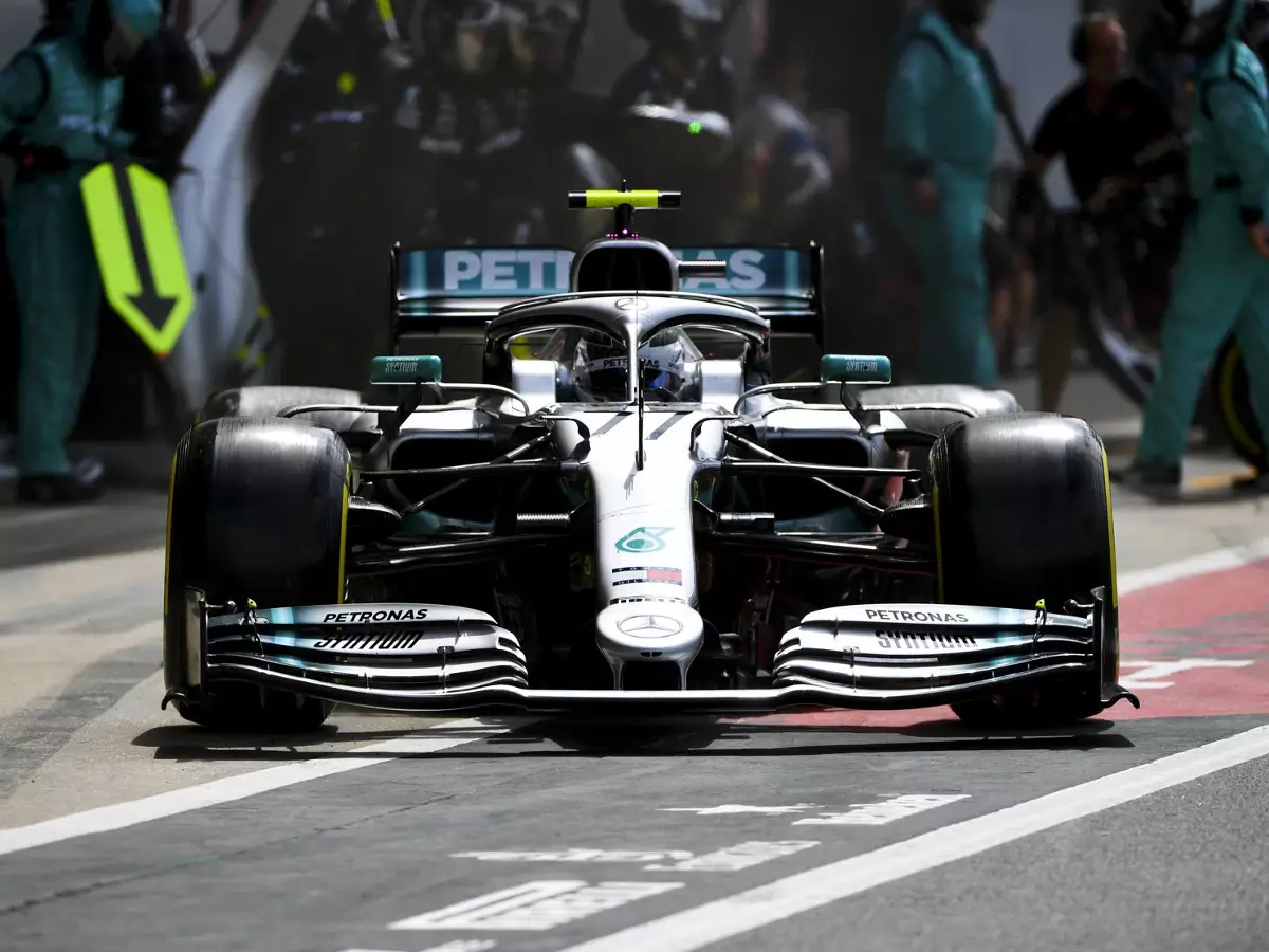 Foto zur News: Nur die Regeln zwangen Bottas zum zweiten Stopp