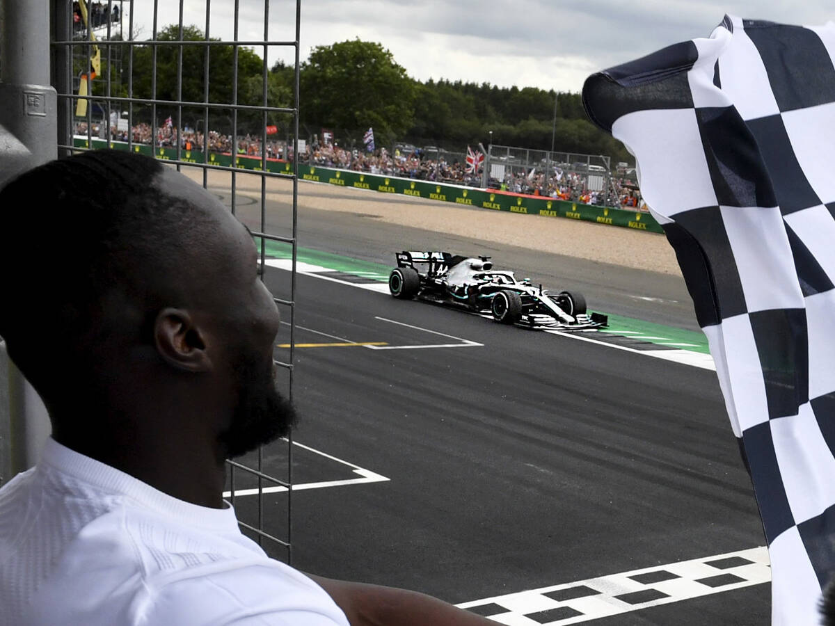 Foto zur News: Mercedes: "Keine Ahnung", wie Hamilton schnellste Runde gefahren ist