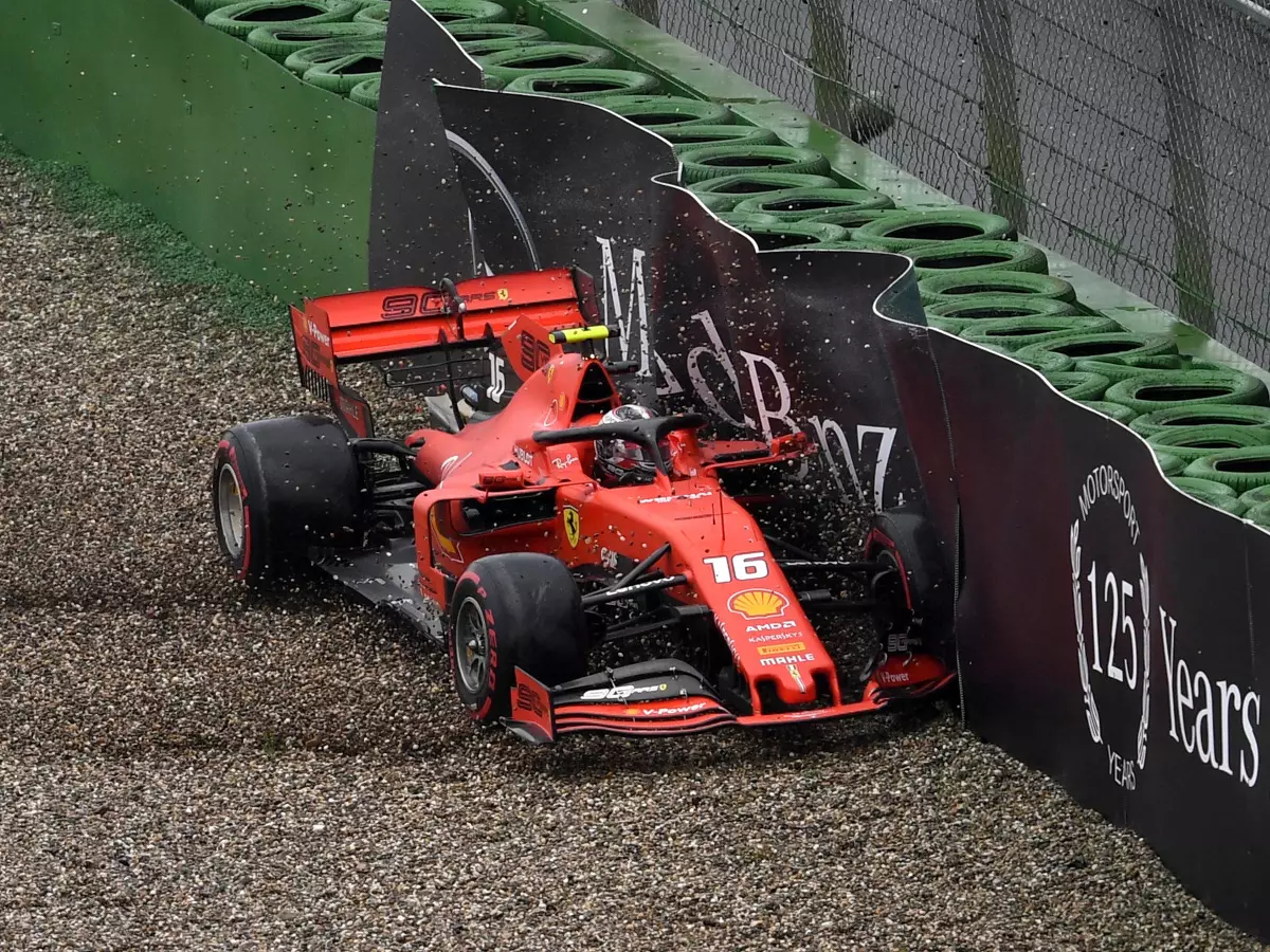 Charles Leclerc Foto zur News: Charles Leclerc schmeißt Siegchance weg: "War vor allem mein Fehler"