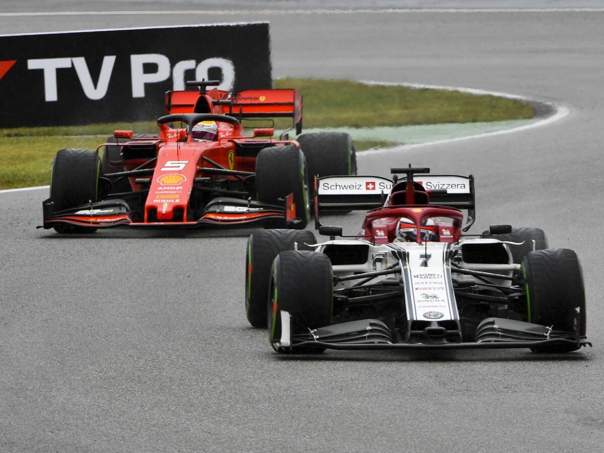 Foto zur News: "Nicht zufrieden": Warum stecke Vettel in der ersten Rennhälfte fest?