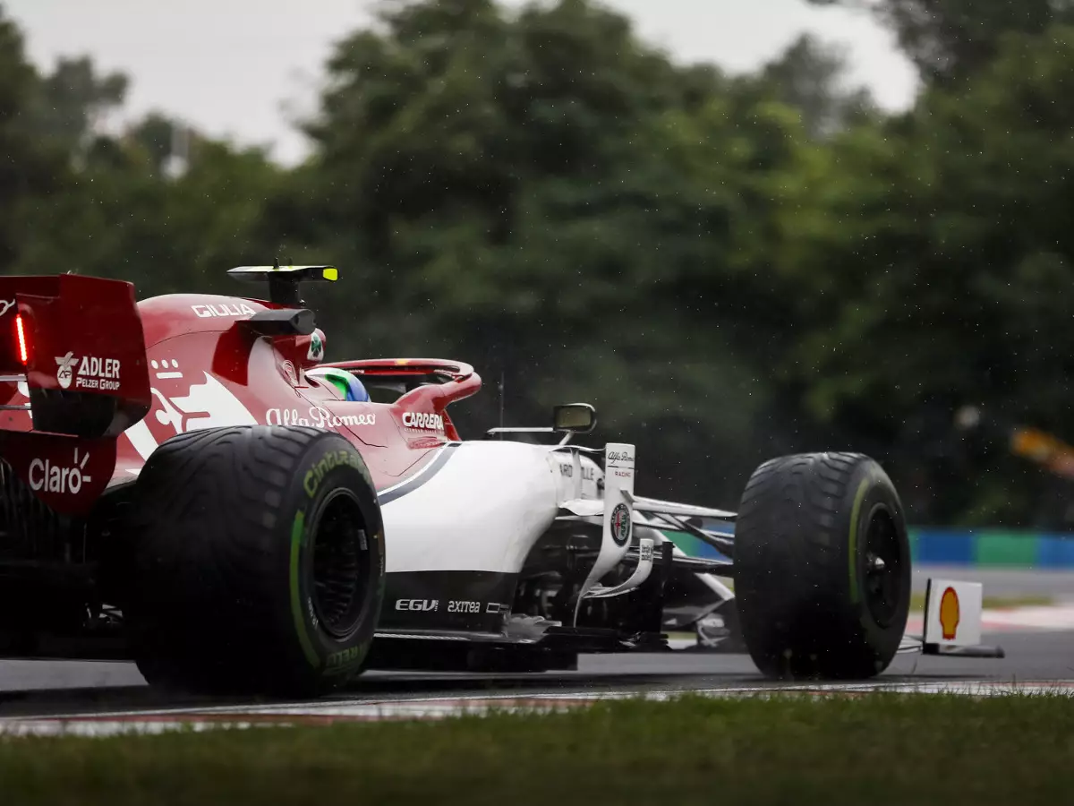 Foto zur News: Alfa Romeo: Warum eine Disqualifikation für das Team besser gewesen wäre