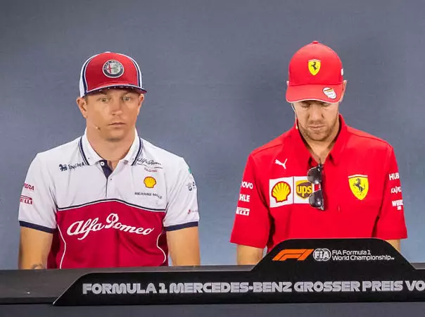 Kimi Räikkönen, Sebastian Vettel Foto zur News: "Unwahrscheinlich": Gerüchte über Räikkönen und Ferrari
