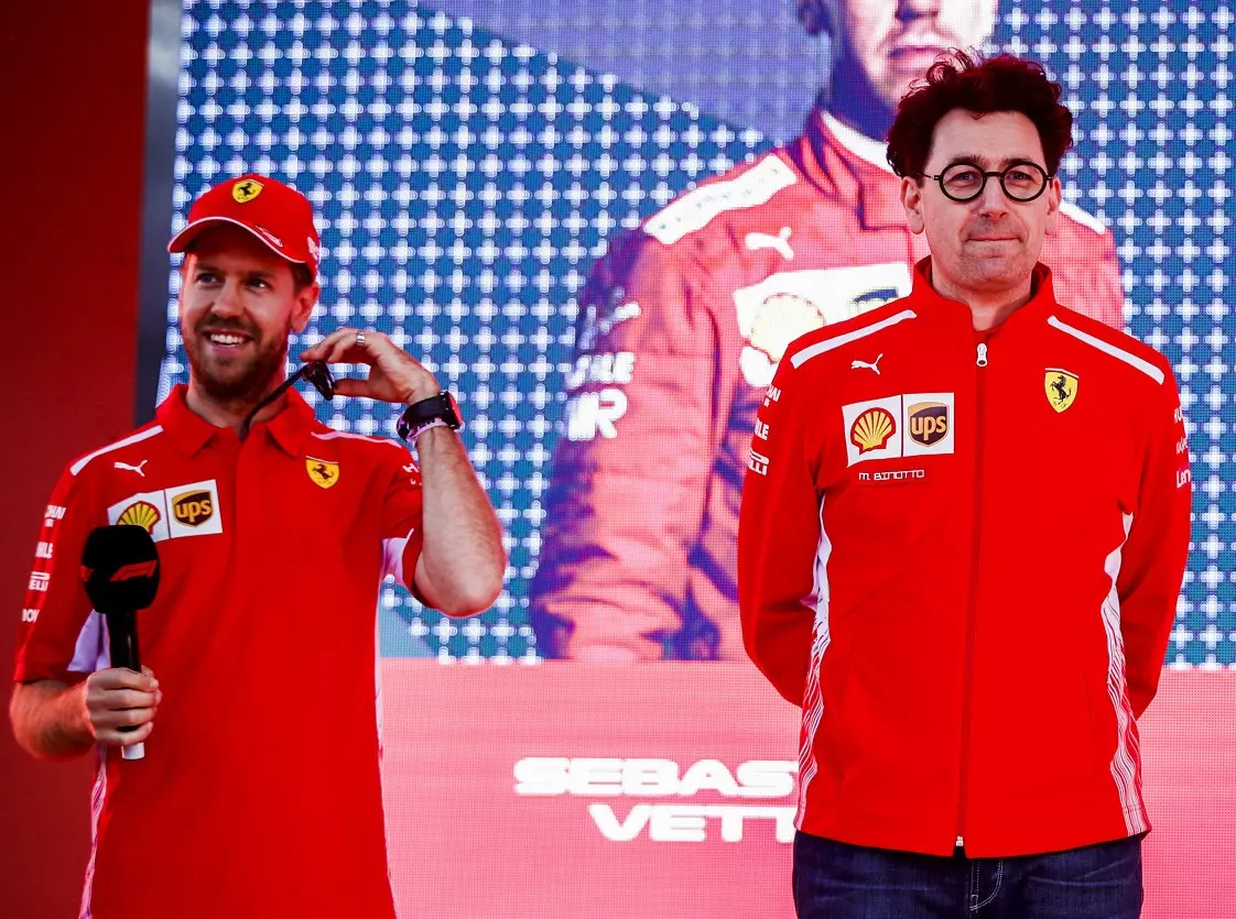 Sebastian Vettel, Charles Leclerc Foto zur News: Trotz Ferrari-Durststrecke: Binotto laut Vettel der richtige Mann