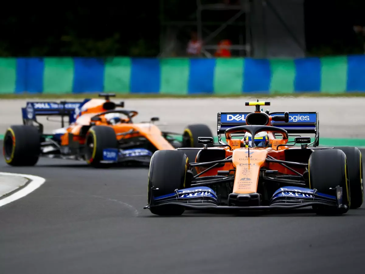 Lando Norris, Carlos Sainz Foto zur News: "Best of the Rest": McLarens erfolgreicher Neuanfang 2019