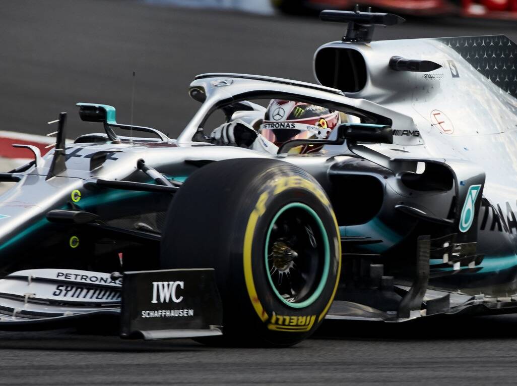 Foto zur News: "Nicht fair": Pirelli wehrt sich gegen Vorwurf der "Mercedes-Reifen"