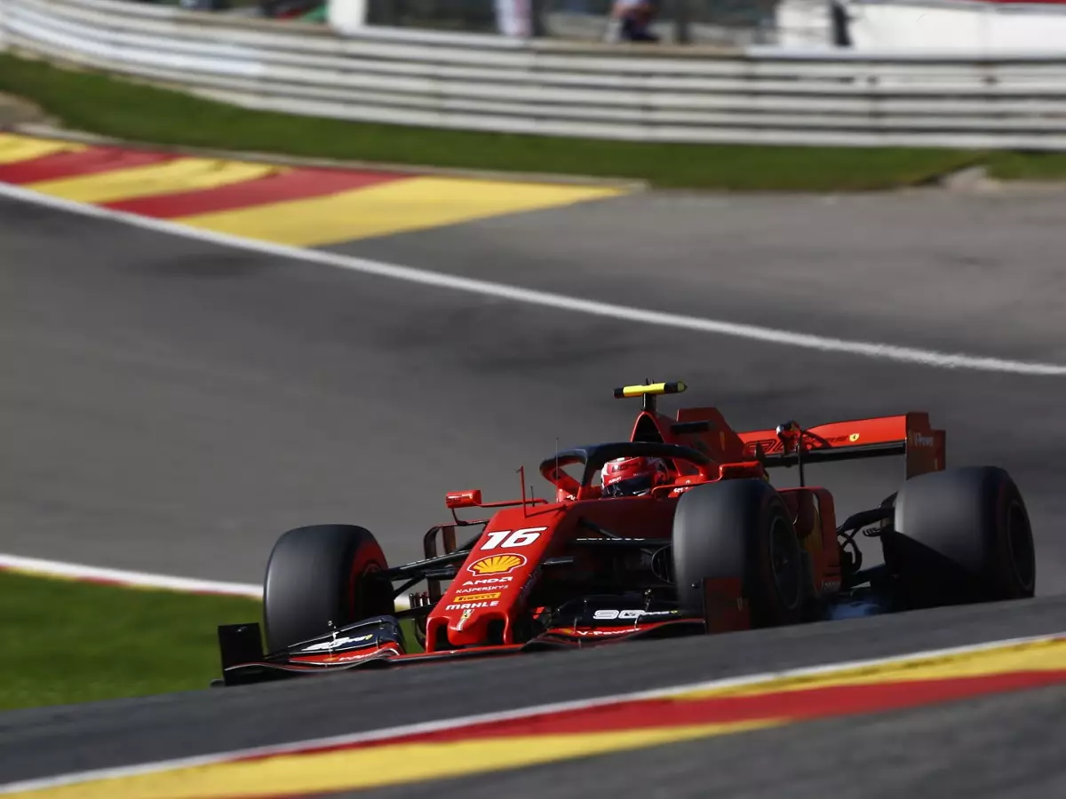 Foto zur News: "Longruns zu schlecht": Vettel sieht Ferrari nicht in Favoritenrolle