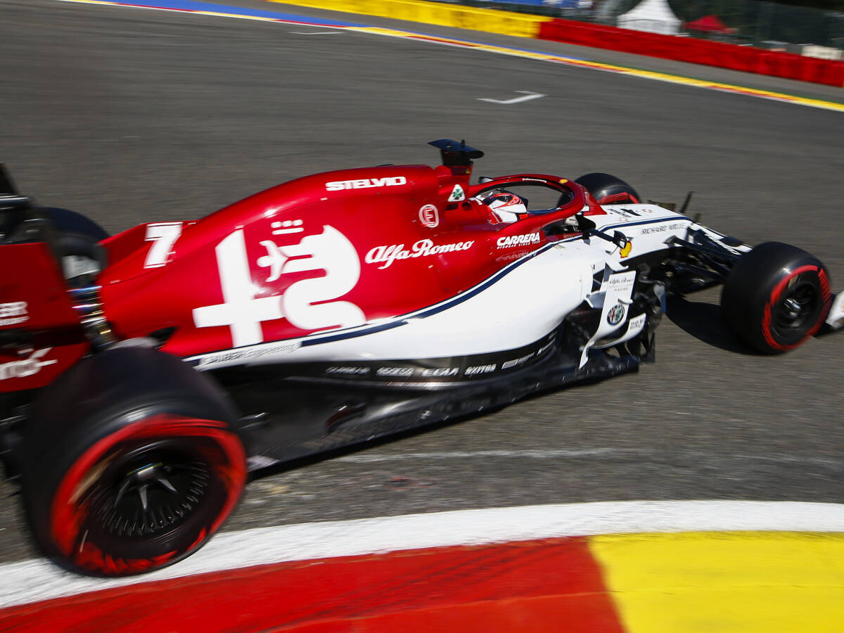 Foto zur News: Haas #AND# Alfa Romeo mit neuem Ferrari-Motor - Räikkönens Bein hält