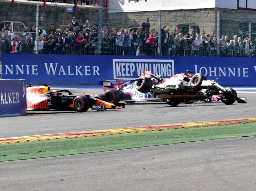Foto zur News: "Dumm": Vasseur kritisiert Verstappen nach Startcrash mit Räikkönen